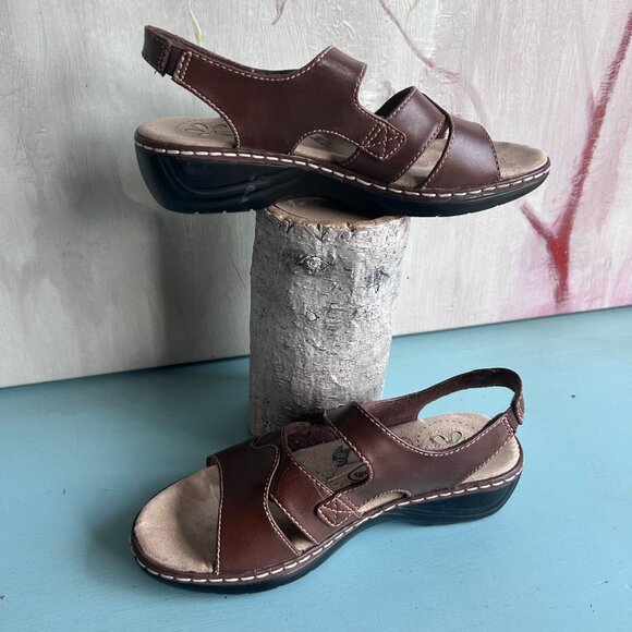 Dr. Scholl's Leather Embroidered Sandal Size 6 Low Heel Comfort Arch Support - Picture 2 of 11